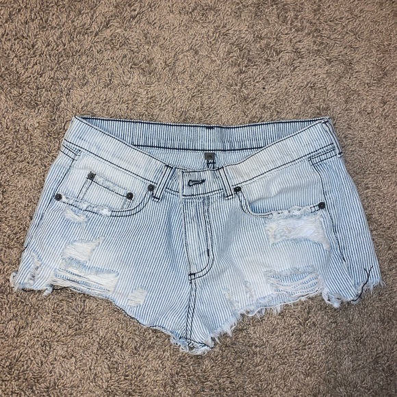 CARMAR denim shorts 26 - Picture 2 of 7